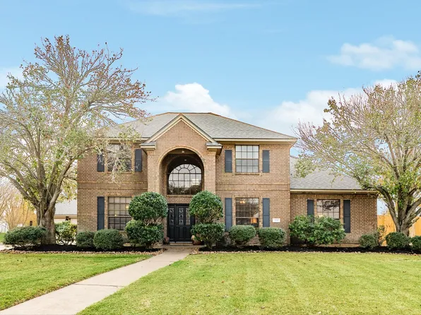 102 Silver Lace St, Lake Jackson, TX 77566