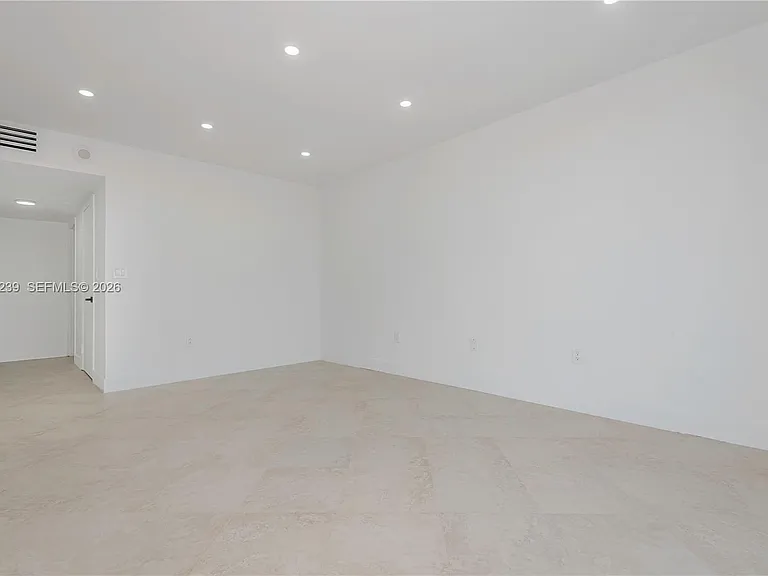 8855 Collins Ave #6E — Photo 21