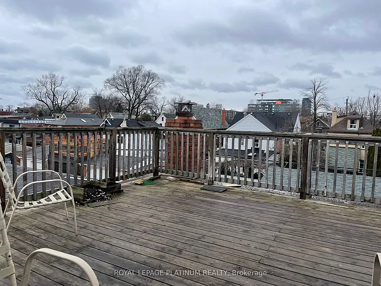 700 Brock Ave — Photo 5