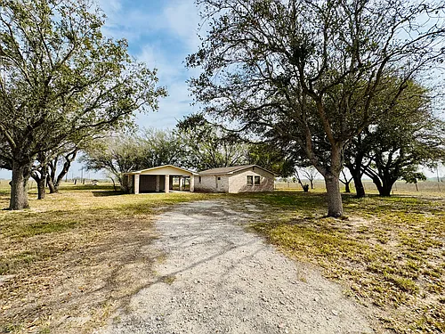 1185 FM 1540 Photo 1