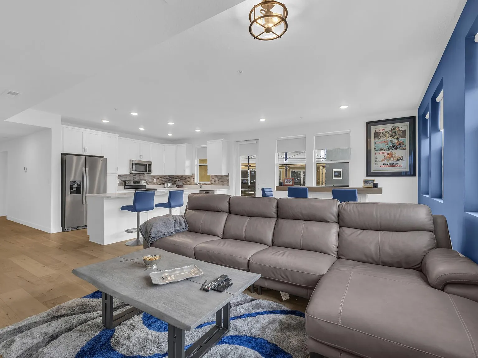 3 bed, 1700 sqft, $2,700 — Photo 1