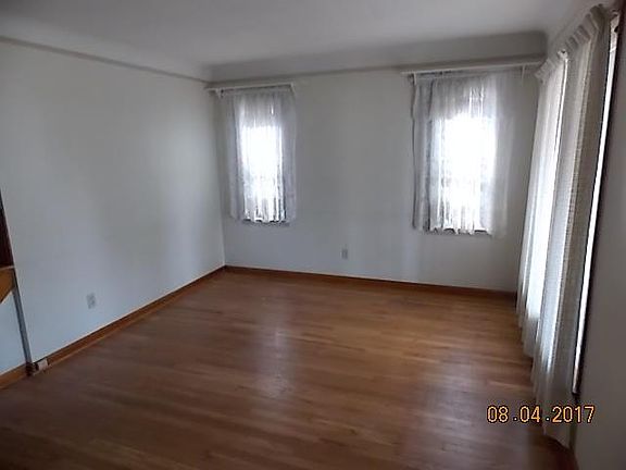 4th image of 4825 E 88th St