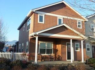 833 N Haskell St, Central Point, OR 97502