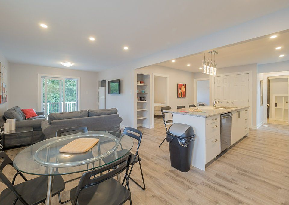 1st image of 13 Lyall St #A