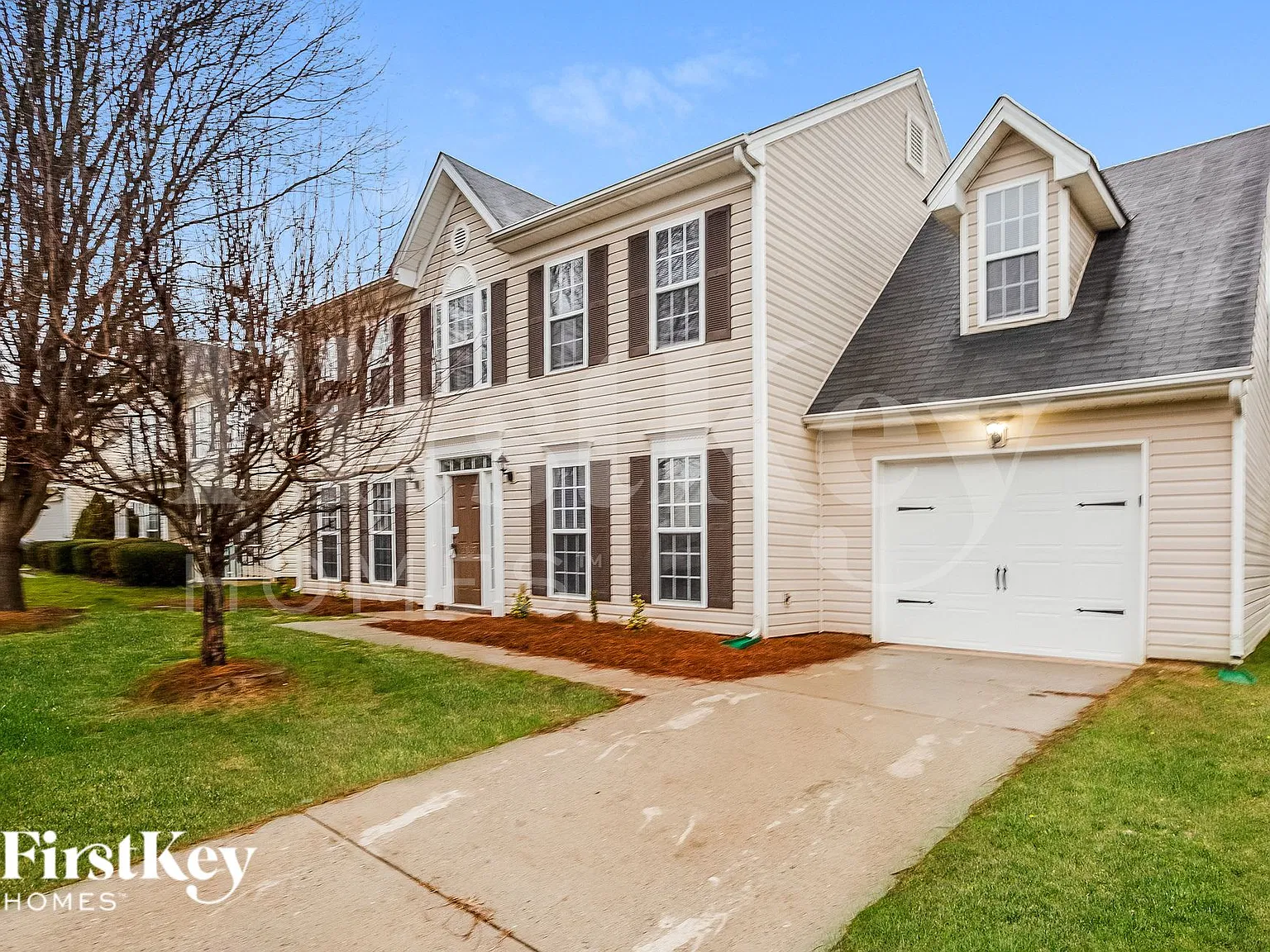4 bed, 2.5 bath, 2028 sqft, $2,120 — Photo 3