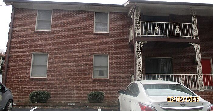 1st image of 107 Carriage House Dr #107