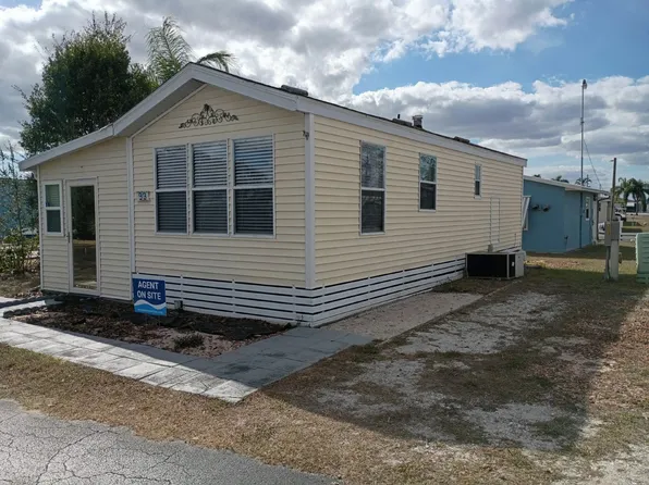 93 Circle Rdg #202, Lake Placid, FL 33852