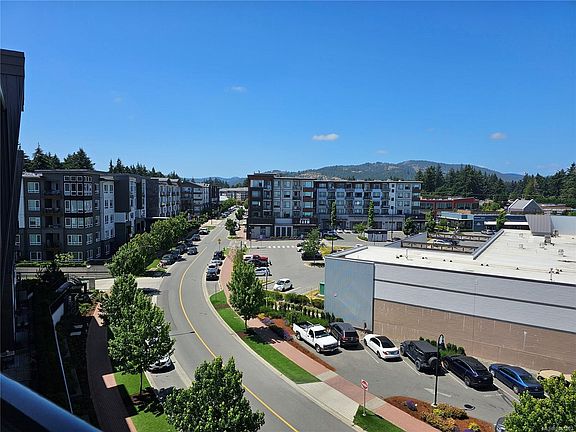 3rd image of 920 Reunion Ave #530