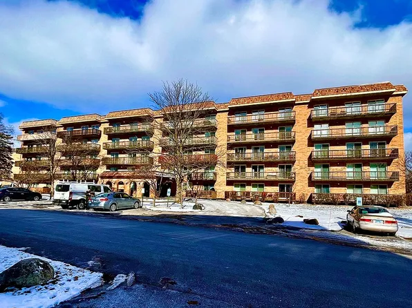 502 Redondo Dr APT 411, Downers Grove, IL 60516