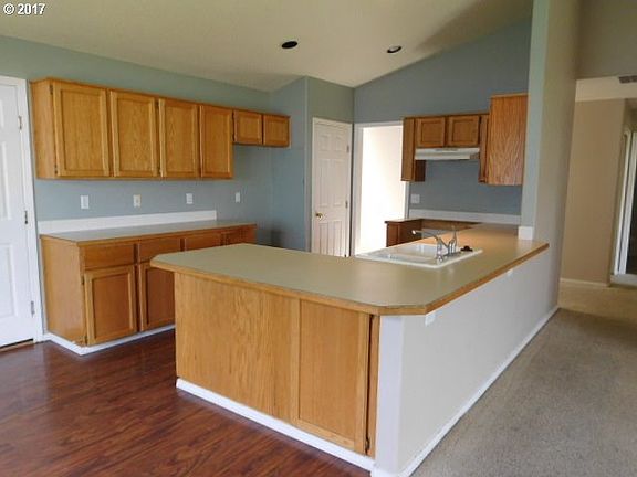 4th image of 6365 SE Sigrid St