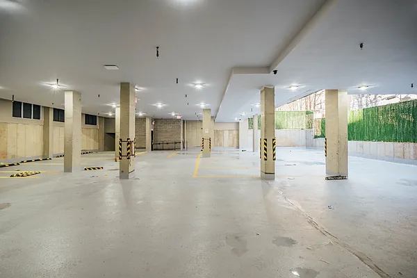 Rented by Nooklyn NYC LLC | media 84