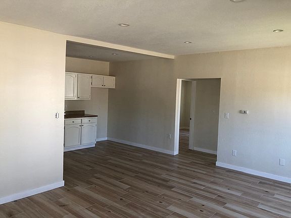 3rd image of 9525 Clovis Ave