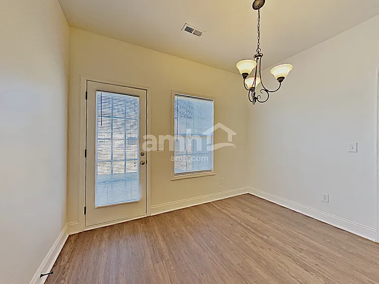 3626 Sweetbriar Ave — Photo 7