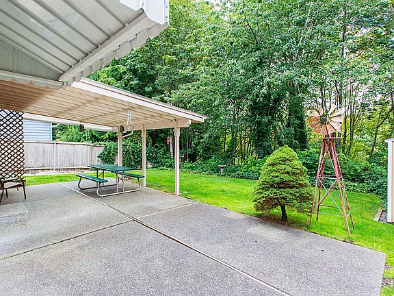4th image of 2426 82nd Ave NE