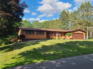 4892 Lynnbrook Cir, Syracuse, NY 13215