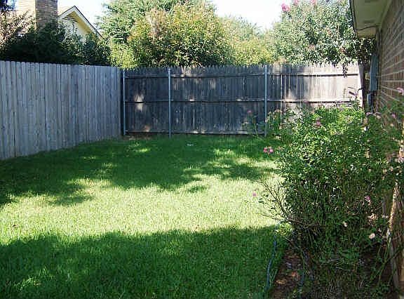 4th image of 1711 Mimosa Ln
