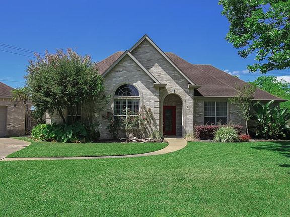 3rd image of 209 Shirleen Dr