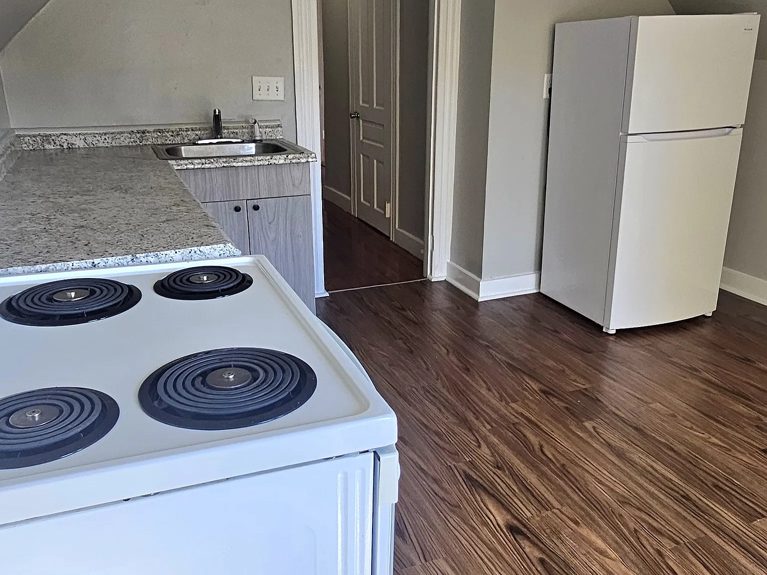 2 bed, $1,600 — Photo 2
