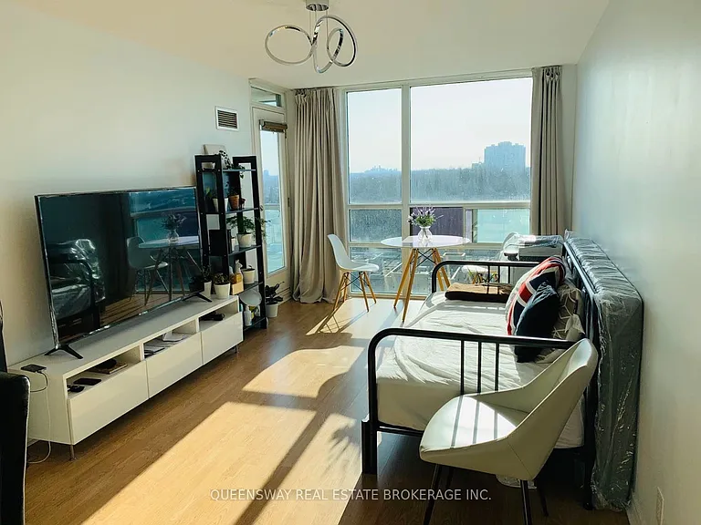 68 Grangeway Ave #1601 — Photo 1