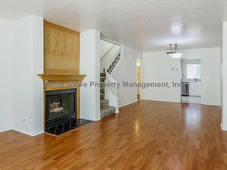 205 S Redwood Ave #33 — Photo 4