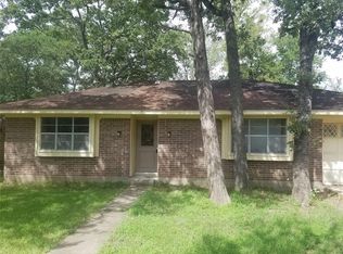 2313 Yellowstone Dr, Bryan, TX 77803