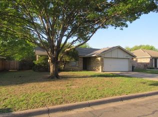 2717 Ridge Rd N, Fort Worth, TX 76133