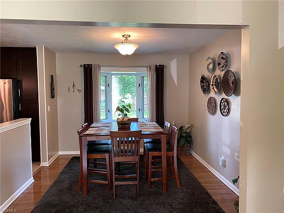 5th image of 27970 Gardenia Dr