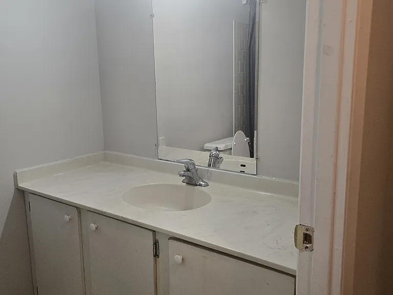 1 Golden Hill Ct — Photo 28