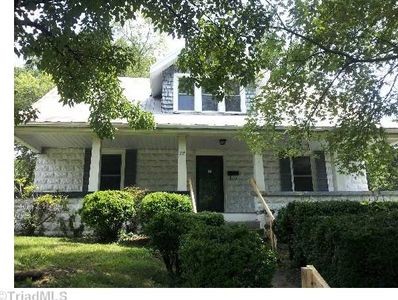 237 E Poplar St, Mount Airy, NC, 27030