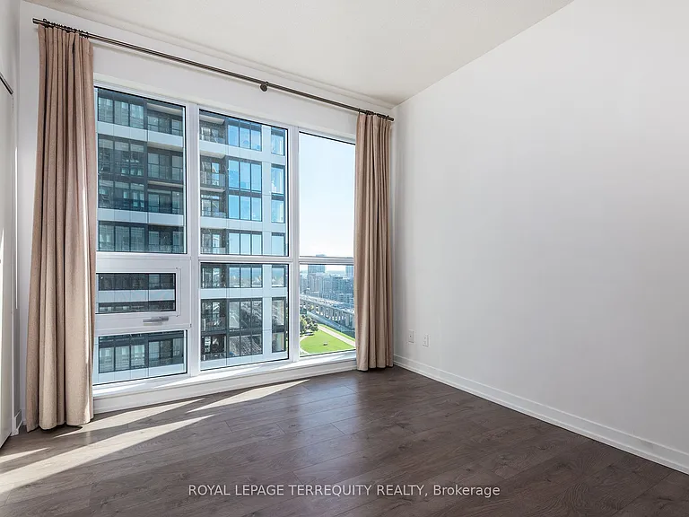 49 E Liberty St #1802 — Photo 23