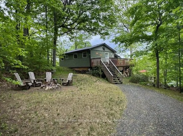 30 Pine Cone Ln, South Frontenac, ON K0H 2V0