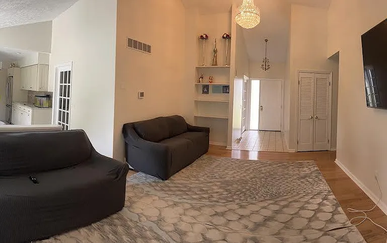 53 Woodleaf — Photo 3