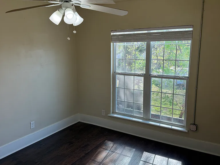 1209 W 11th St #D — Photo 5