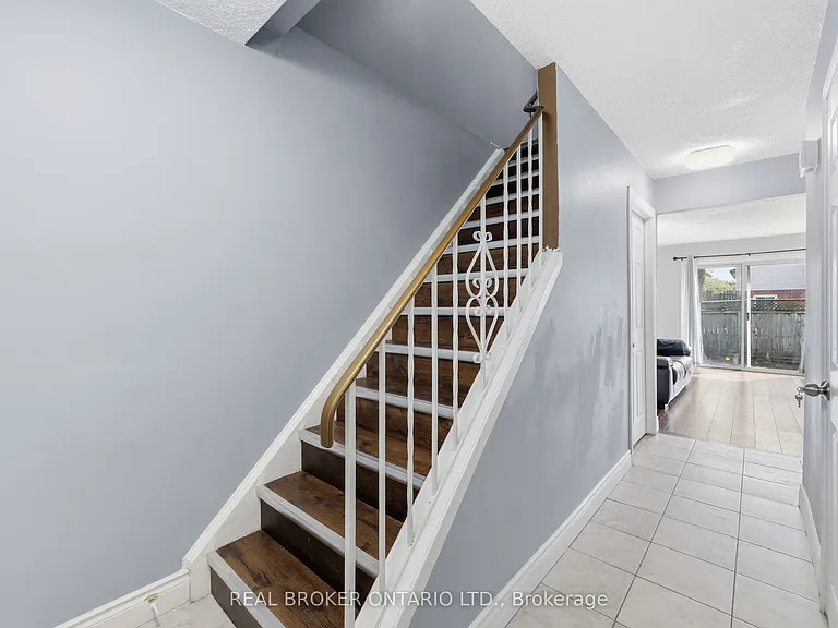 262 Kenora Ave #29 — Photo 8