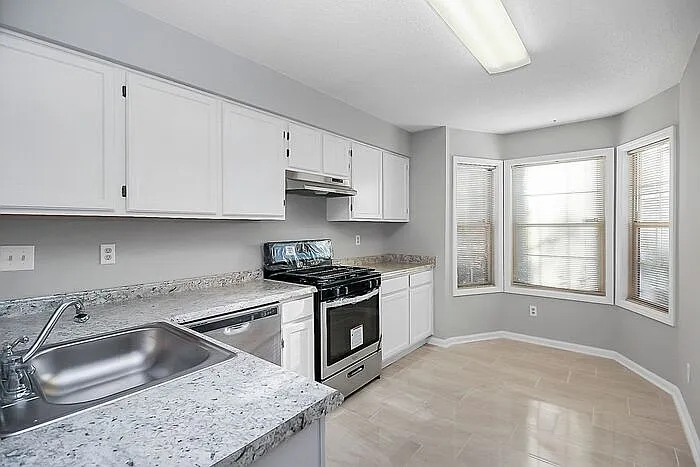5823 Green Forest Dr #5823 — Photo 11