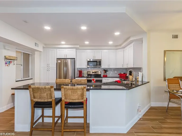 2671 Citrus Lake Dr #E-201 — Photo 9