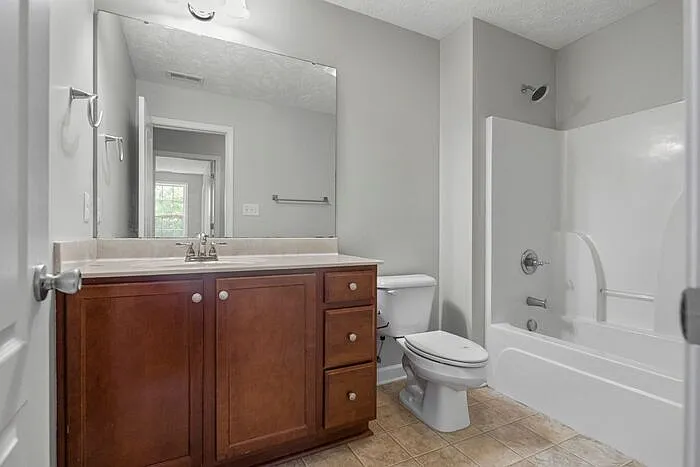 2105 Calista Cir — Photo 32