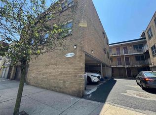 81 70th St APT 19, Guttenberg, NJ 07093