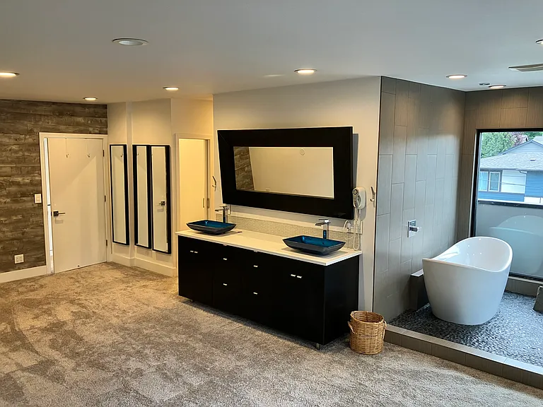 Master (primary) Suite
