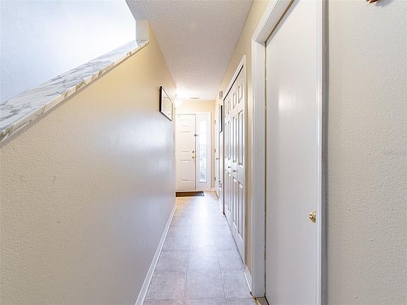 3rd image of 4674 Ashburn Square Dr