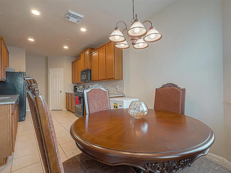 9906 Bronze Mill Ln — Photo 5