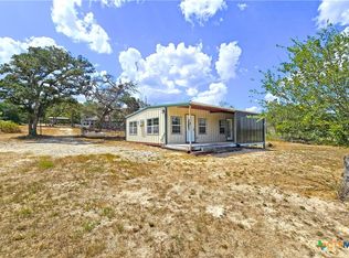 1501 Kothmann Dr, Seguin, TX 78155