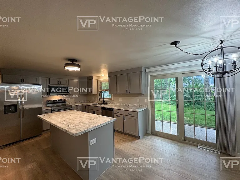 1643 Birchwood Dr — Photo 3