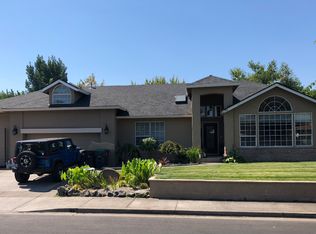 2520 Roberts Rd, Medford, OR 97504