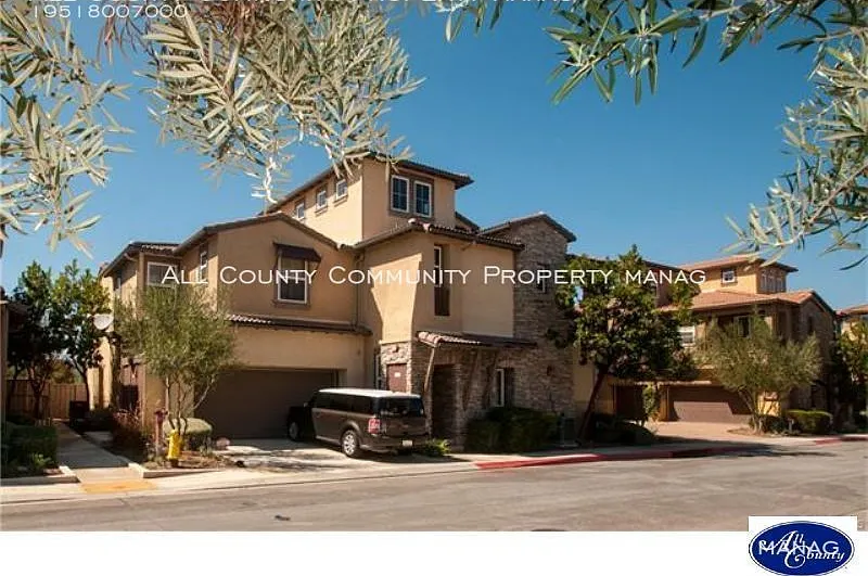 3 Bedroom 2.5 Bathroom Two Story Home for Rent in Southern Temecula — Photo 1