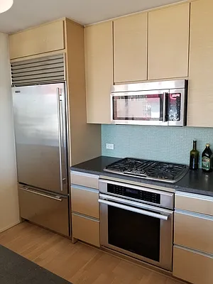 Rented by R New York | media 7