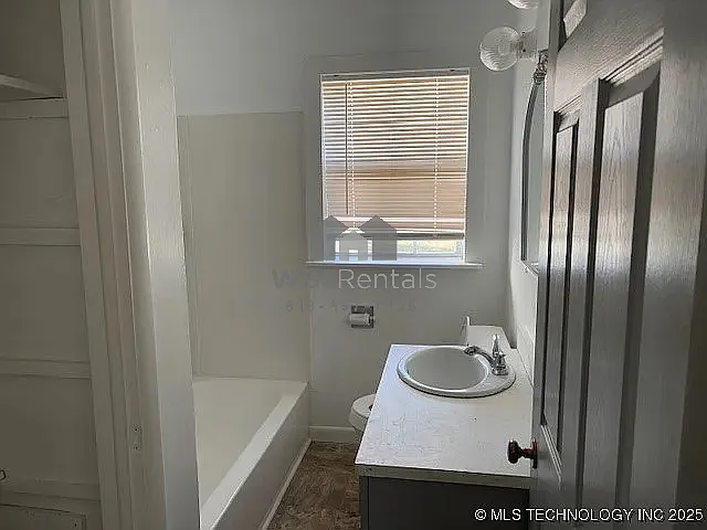 106 N M St — Photo 10