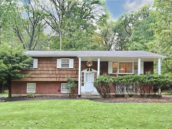 24 Moccasin Place, Monsey, NY 10952