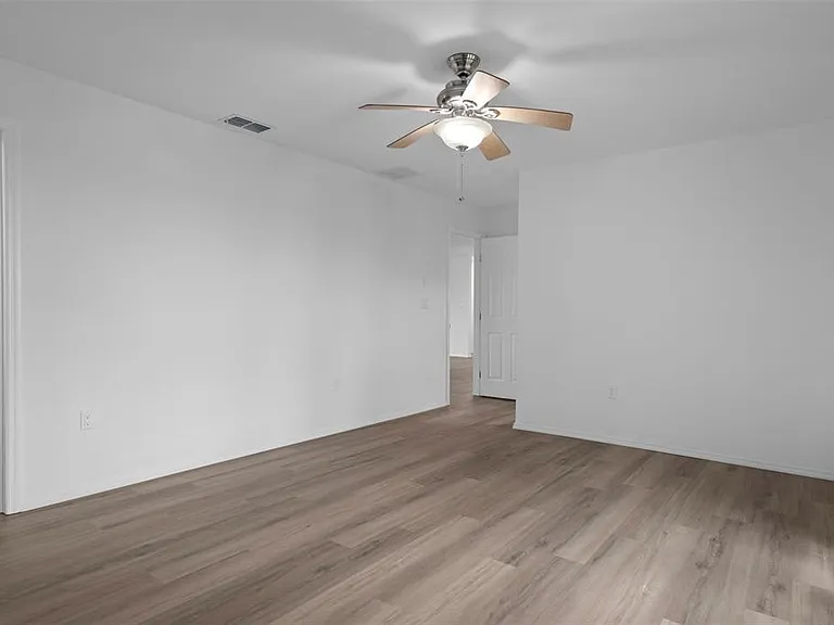9910 Island Harbor Dr #A — Photo 37