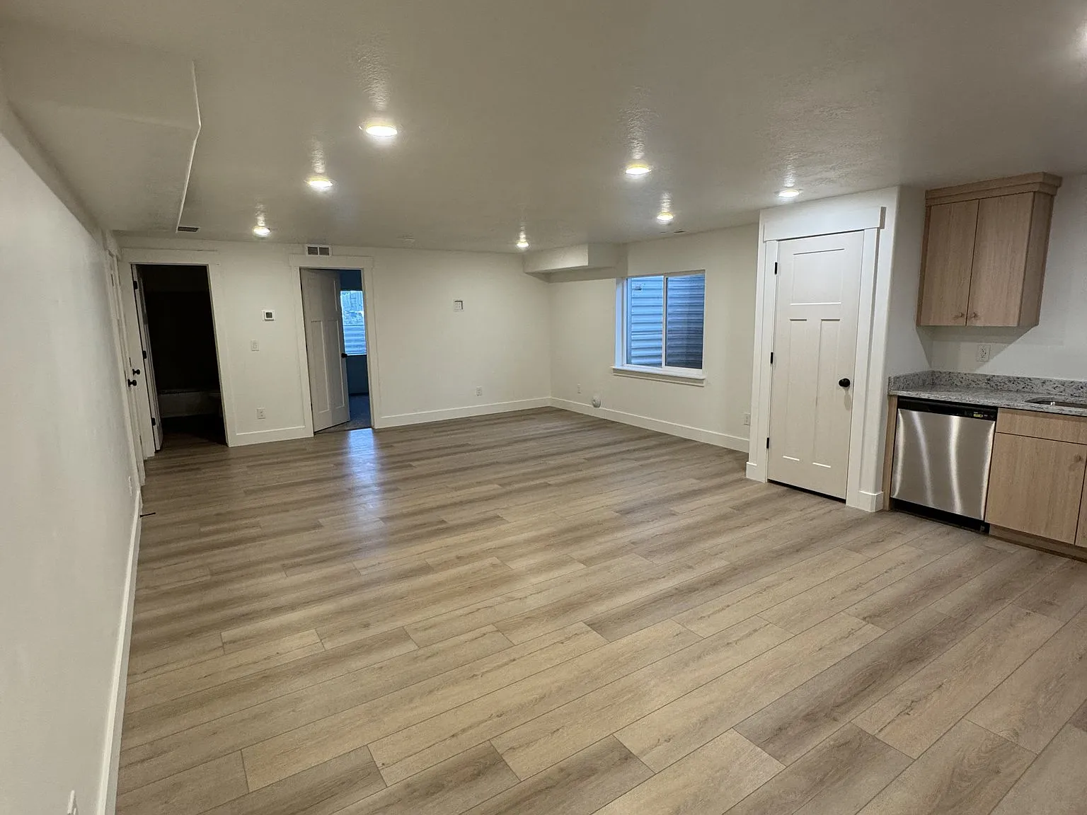 Brand New Basement Apartment - 3BR/2BA — Photo 4